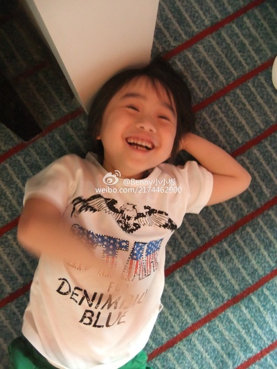 小小彬的写真-有圍脖了