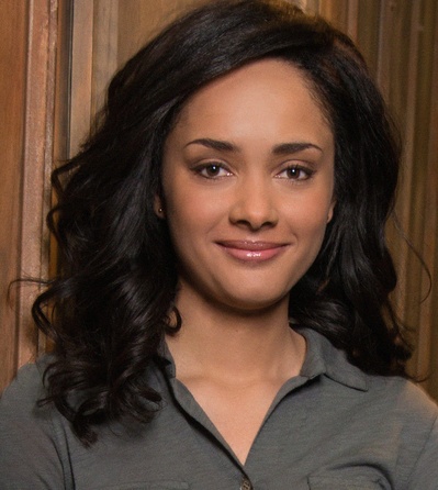 卡拉·克罗姆的写真