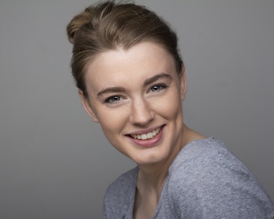 艾米·詹姆斯-凯利的写真