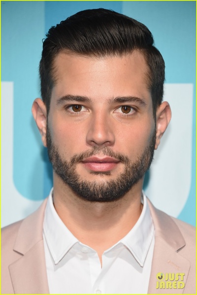 拉斐尔·德·拉·富恩特的写真