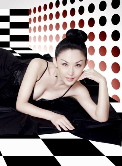 周诗雅的写真-卧姿