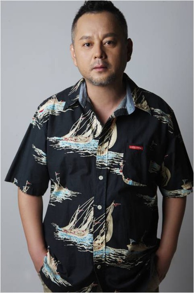 岳霄冰的写真-岳霄冰