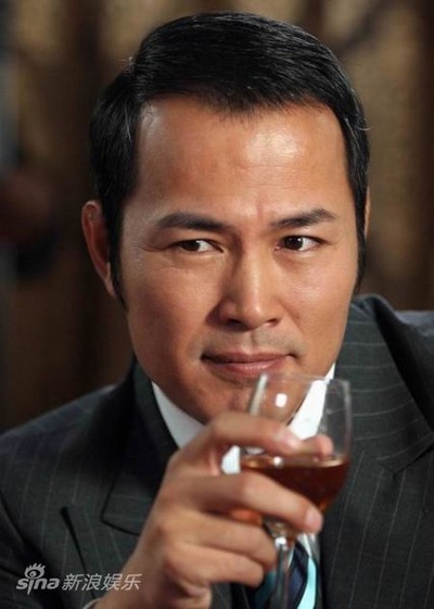 丁军的写真-电视剧《天涯咫尺》中...