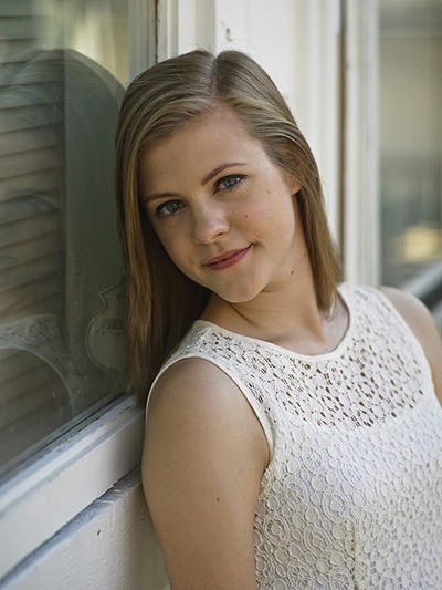 查内尔·佩洛索的写真