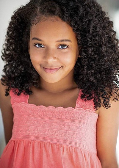 里亚·伯奇的写真