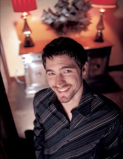 泰伦·莱斯托的写真