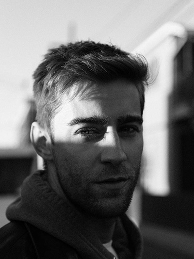 卢克·古尔丹的写真