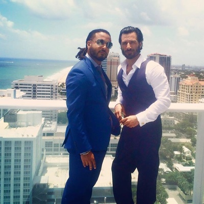 哈尔·奥赞的写真