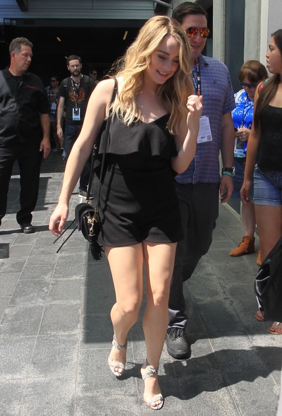 汉娜·卡苏拉卡的写真