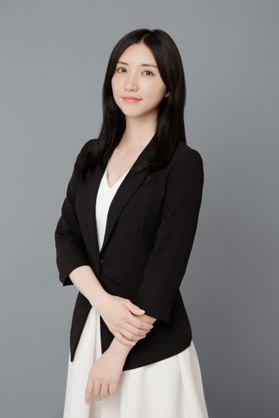 李乐儿的写真-转型制片人1