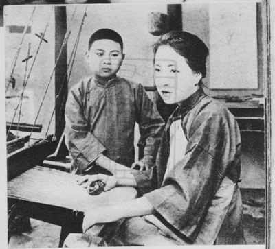 郑小秋的写真-《孤儿救祖记》剧照，...