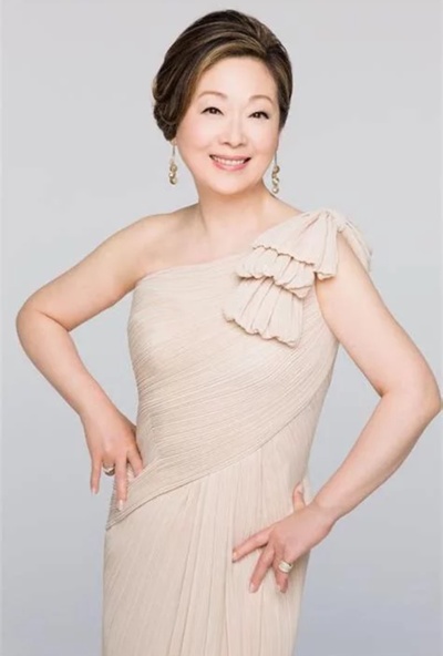 由纪纱织的写真