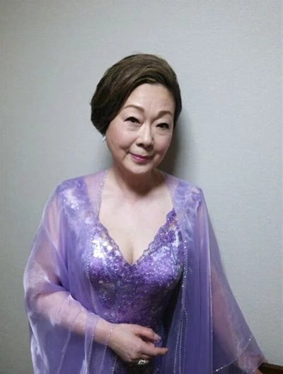 由纪纱织的写真