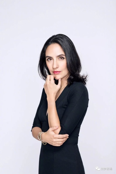 安娜伊思·马田的写真