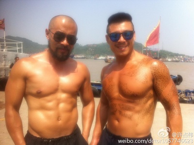 许占伟的写真-王胜利 许占伟两个猛...