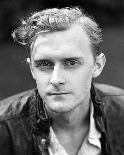 克里斯托斯·劳顿的写真