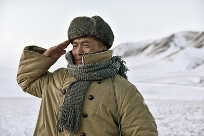 贾宏伟的写真-最美的青春 饰演 赵天...