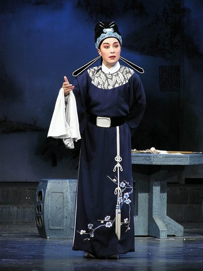 茅威涛的写真-陆游与唐婉