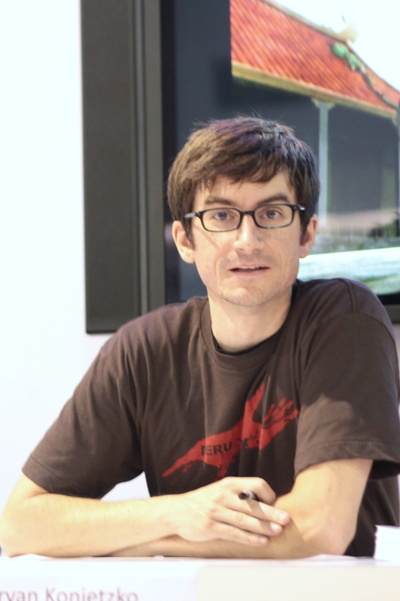 布莱恩·科尼祖克的写真