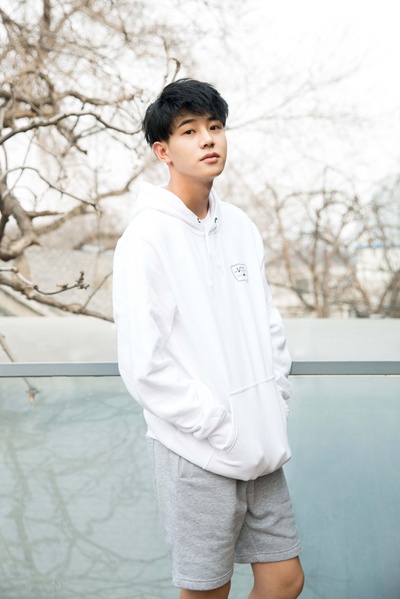 刘剑羽的写真-刘剑羽