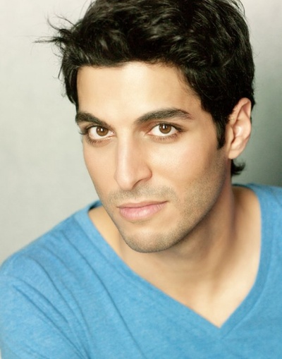 基翁·亚历山大的写真