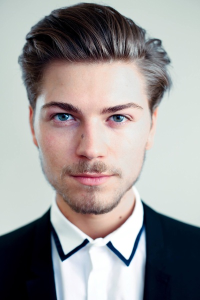 阿马迪厄斯·塞拉菲尼的写真