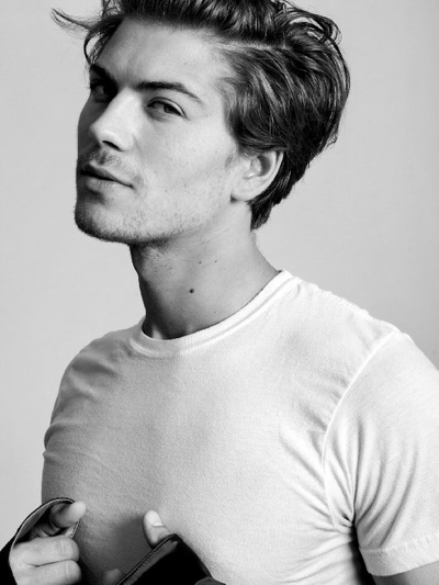 阿马迪厄斯·塞拉菲尼的写真