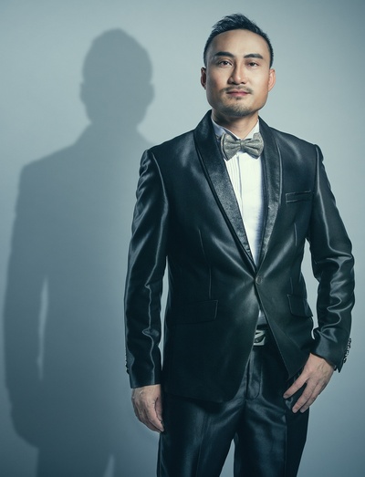 牛钸斯的写真-形象