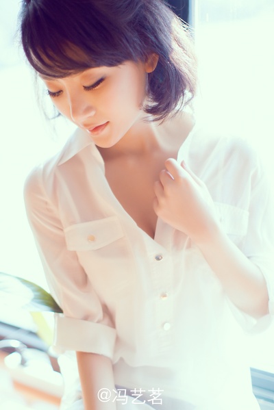 冯艺茗的写真-冯艺茗