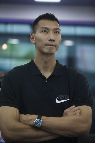 易建联的写真-易建聯