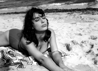 贝纳德特·拉封的写真