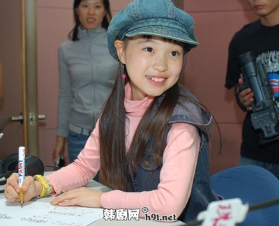 赵贞恩的写真-萝莉初长成