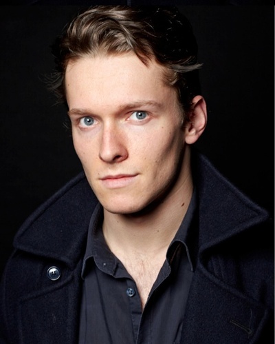 雅各布·柯林斯-莱维的写真