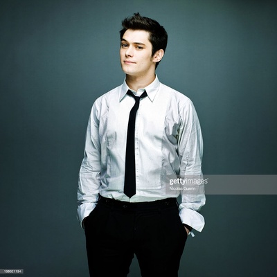 奥雷利昂·维依科的写真