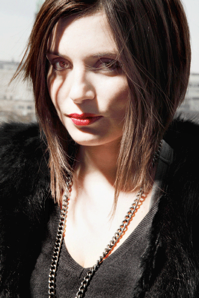 马佳·米洛斯的写真