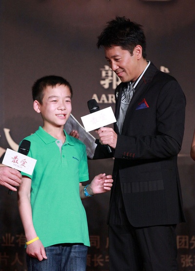 胡泽涛的写真-胡泽涛和蔡国庆在《最...