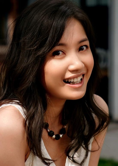 王乙竹的写真-我觉得她有点像颜丙燕...