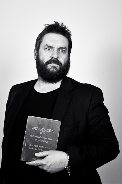 瑞斯·派瑞·琼斯的写真