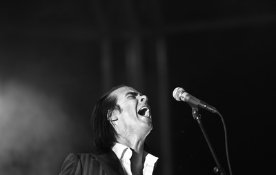 尼克·凯夫的写真