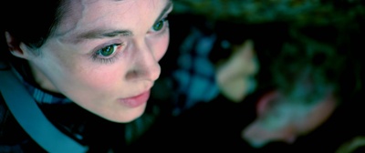 菲奥娜·奥肖内西的写真-utopia s01e2