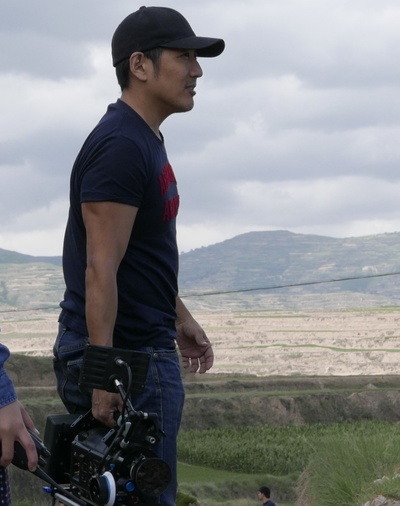 亚伯拉罕·林的写真-电影《一路癫狂》拍摄...