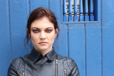 卡莉巴·海内的写真