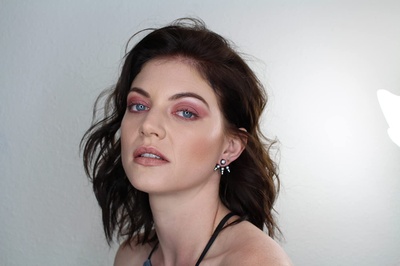 卡莉巴·海内的写真