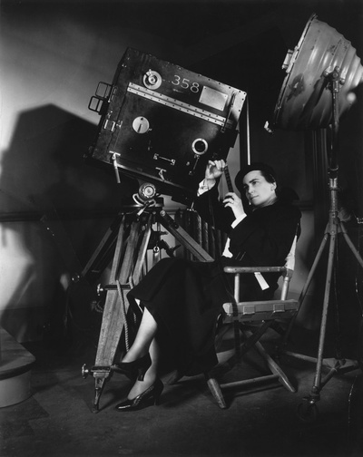 多萝西·阿兹娜的写真