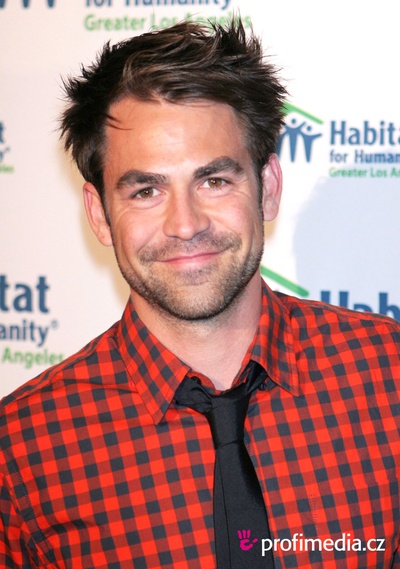 凯尔·霍华德的写真