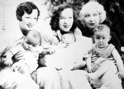 乔拜娜·劳斯顿的写真-Three Hollywood star...