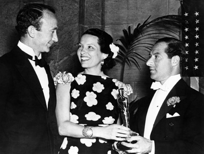 盖尔·桑德加德的写真-Gale Sondergaard获...