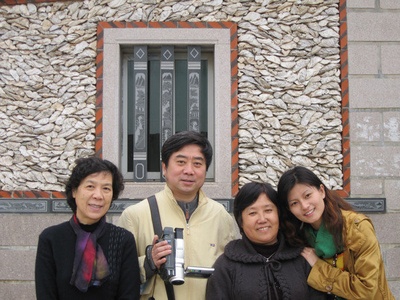 胡惠英的写真-2010年，上影厂编剧...