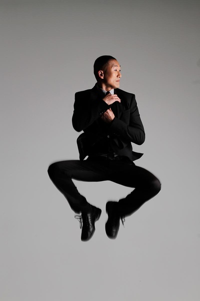 尹·C·乔伊斯的写真