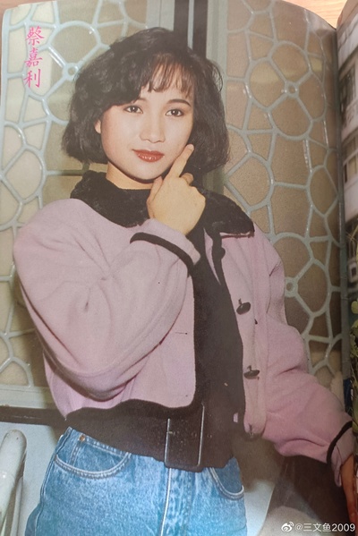 蔡嘉利的写真-https://m.weibo.cn/16...